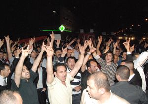 Star Gazetesi'ne MHPden taşlı, yumurtalı saldırı